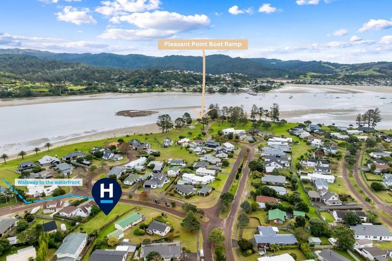 Photo of property in 5 Golden Hills Drive, Pauanui, Hikuai, 3579