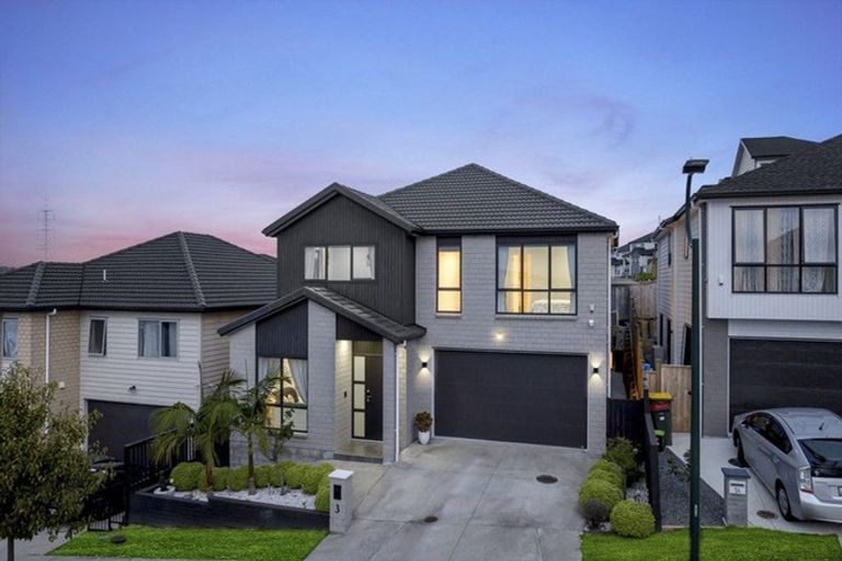 Photo of property in 3 Tannaghmore Drive, Flat Bush, Auckland, 2019