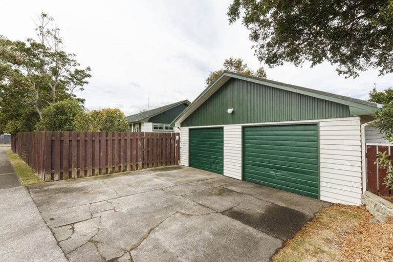 Photo of property in 10 Rhodes Drive, Kelvin Grove, Palmerston North, 4414