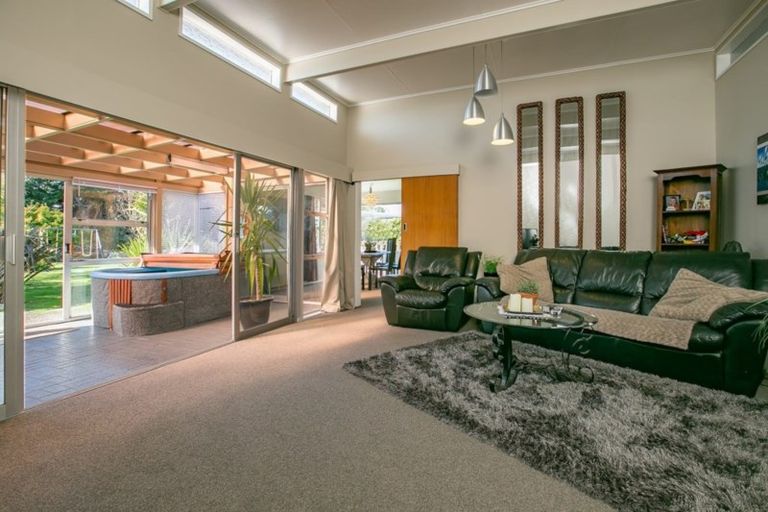 Photo of property in 15 Madden Place, Solway, Masterton, 5810