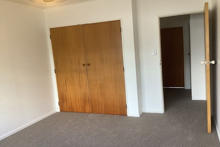 Photo of property in 2/53 Ludlam Crescent, Woburn, Lower Hutt, 5010