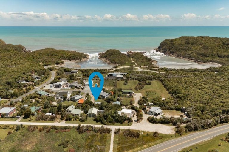 Photo of property in 8 Powell Place, Charleston, Cape Foulwind, 7892