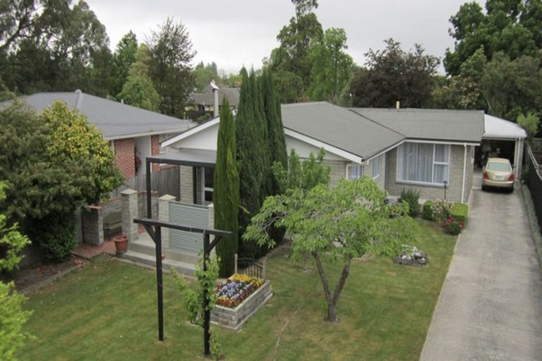 Photo of property in 6 Milnebank Street, Upper Riccarton, Christchurch, 8041