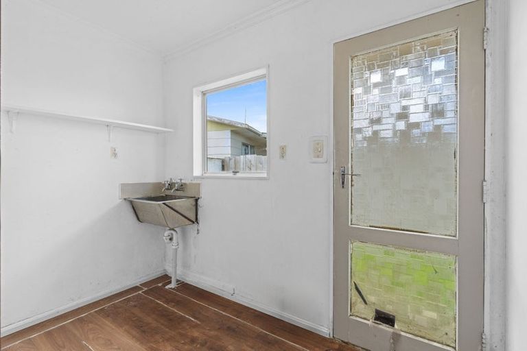 Photo of property in 20 Kinross Street, Levin, 5510