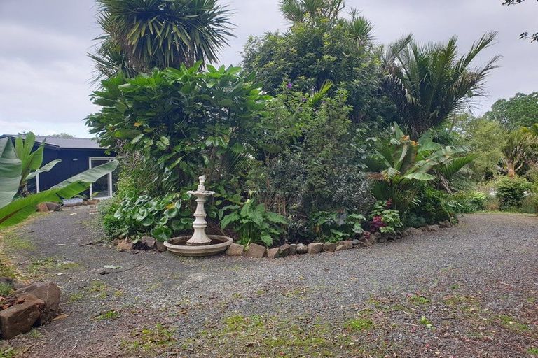 Photo of property in 15 Puriri Place, Tuateawa, Coromandel, 3583