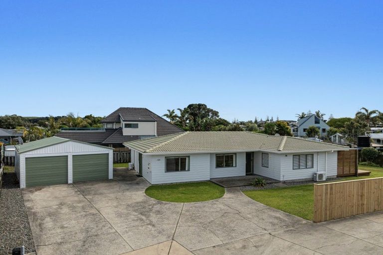 Photo of property in 27 Ohiwa Parade, Ohope, 3121