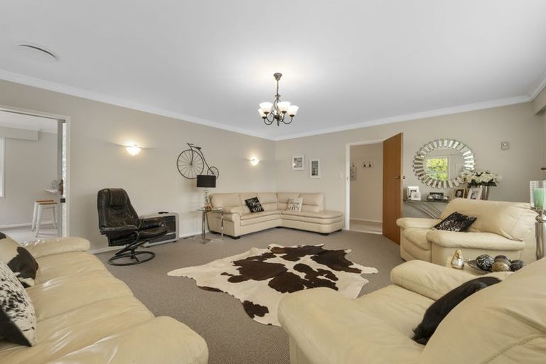 Photo of property in 3 Climie Crescent, Hawera, 4610