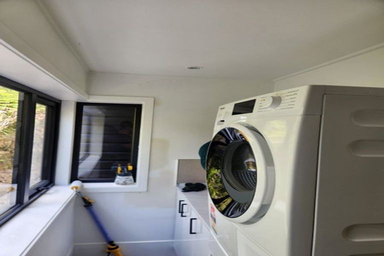 Photo of property in 6a Elmslie Road, Pinehaven, Upper Hutt, 5019