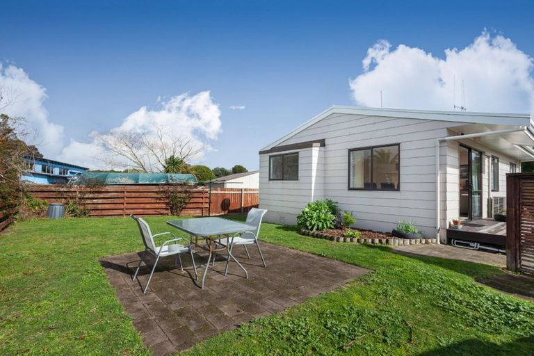 Photo of property in 4d Kimber Grove, Papamoa Beach, Papamoa, 3118