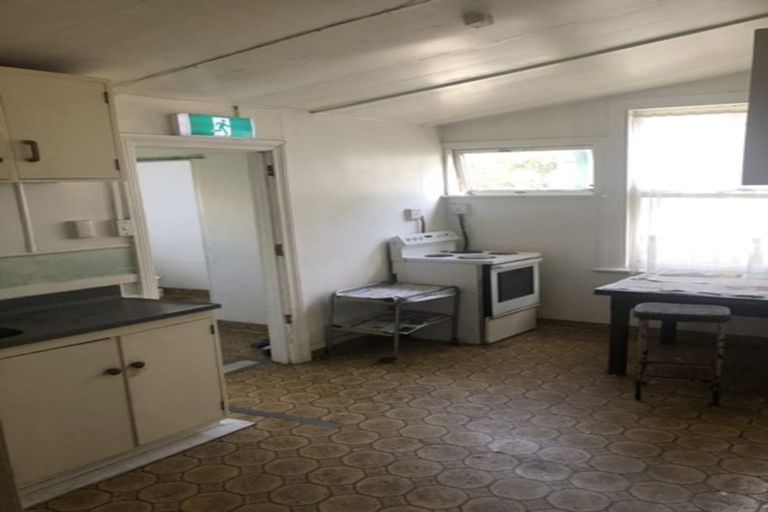 Photo of property in 10 Elizabeth Street, Petone, Lower Hutt, 5012