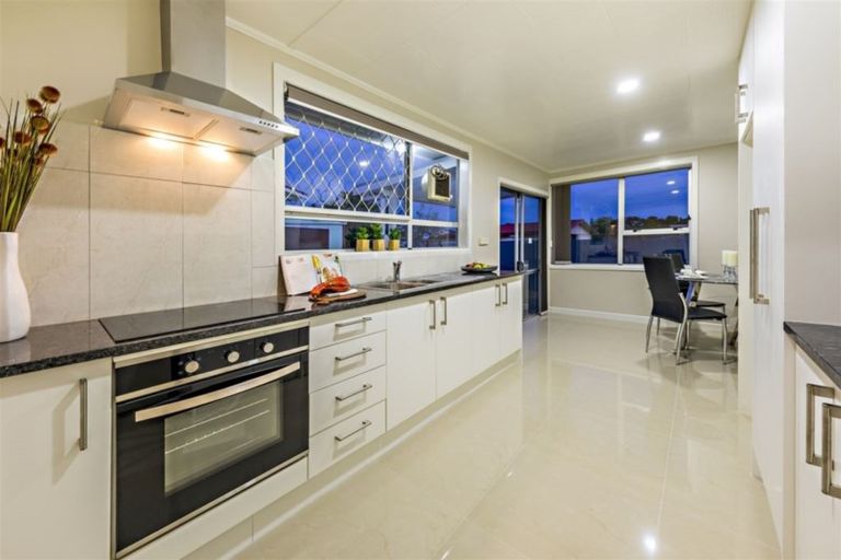 Photo of property in 1/14 Beaumonts Way, Manurewa, Auckland, 2102