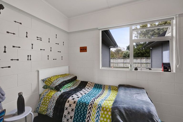 Photo of property in 4 Douglas Street, Hawera, 4610