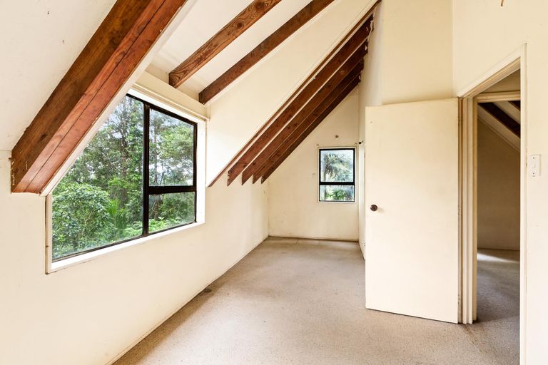 Photo of property in 59 Opanuku Road, Henderson Valley, Auckland, 0612