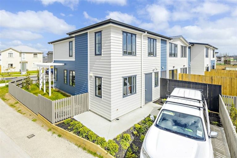 Photo of property in 32 Bellbird Street, Papakura, 2110