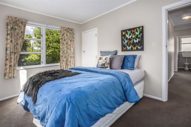 Photo of property in 40 Ernest Street, Ranui, Porirua, 5024