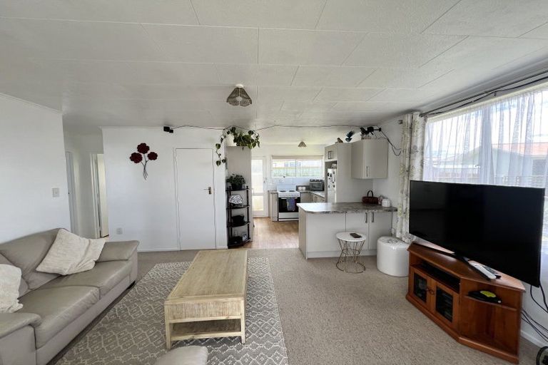 Photo of property in 8 Mccallum Street, Dannevirke, 4930