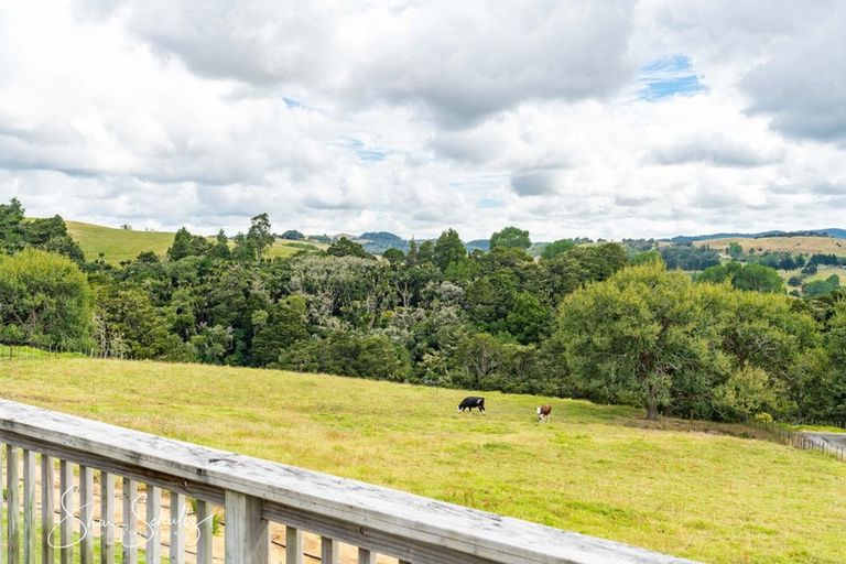 Photo of property in 20 Matai Drive, Maungaturoto, 0520
