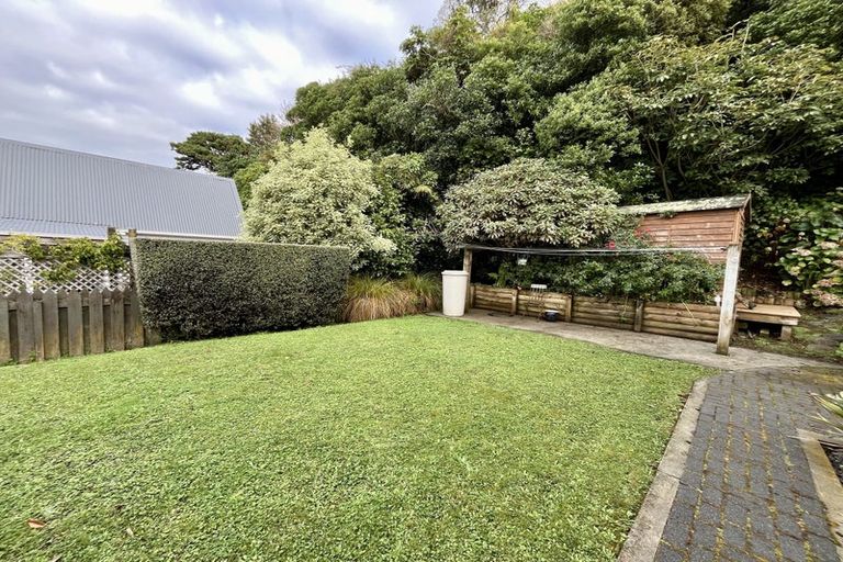 Photo of property in 35b Amapur Drive, Khandallah, Wellington, 6035