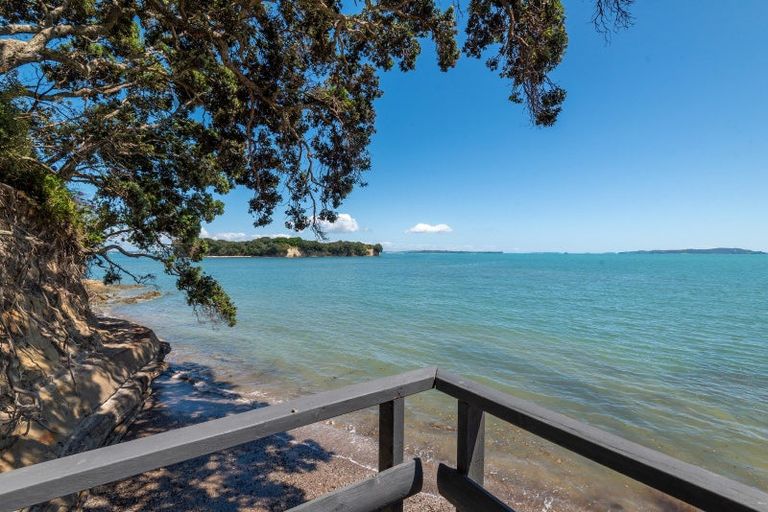 Photo of property in 37 Hawke Crescent, Beachlands, Auckland, 2018