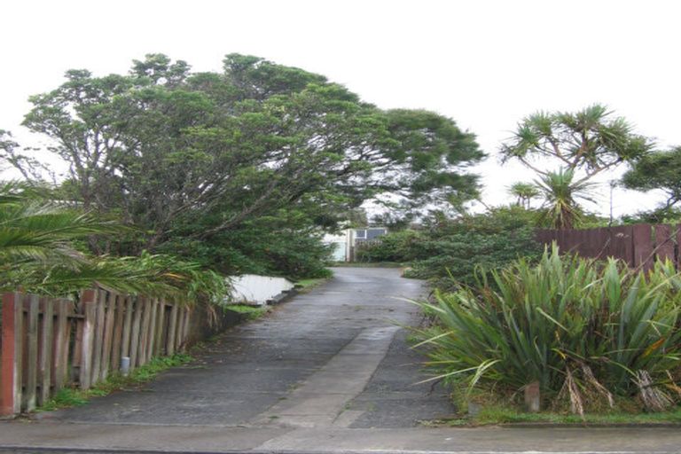 Photo of property in 34 Fitzpatrick Street, Newlands, Wellington, 6037