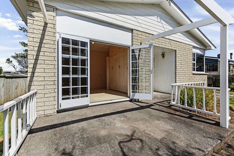 Photo of property in 6 Henui Street, Strandon, New Plymouth, 4312