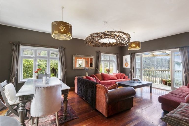 Photo of property in 34 Ferry Road, Days Bay, Lower Hutt, 5013