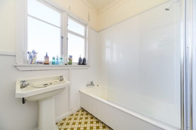 Photo of property in 9 Summerhays Street, Terrace End, Palmerston North, 4410