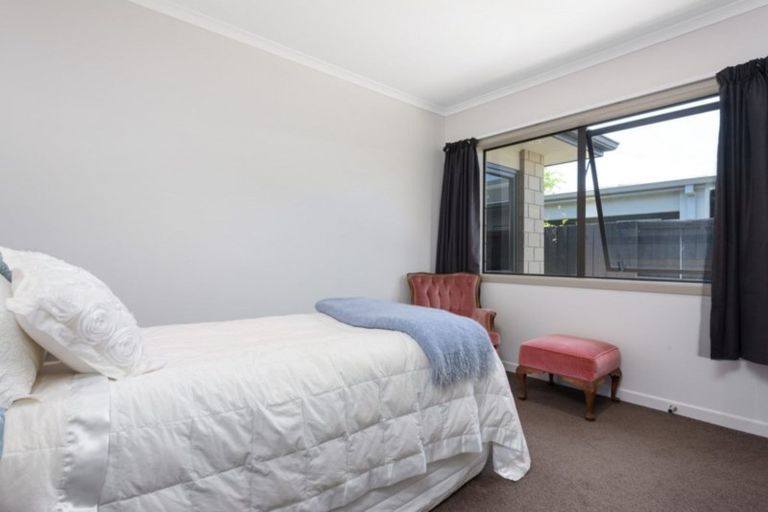Photo of property in 11 Hansard Place, Bethlehem, Tauranga, 3110