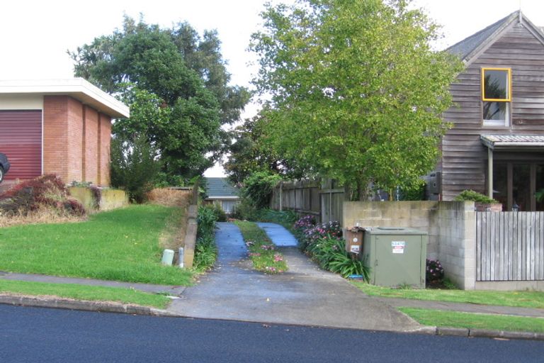 Photo of property in 23 Clovelly Road, Bucklands Beach, Auckland, 2012