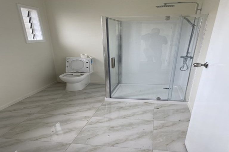 Photo of property in 92 Palmers Road, Clendon Park, Auckland, 2103