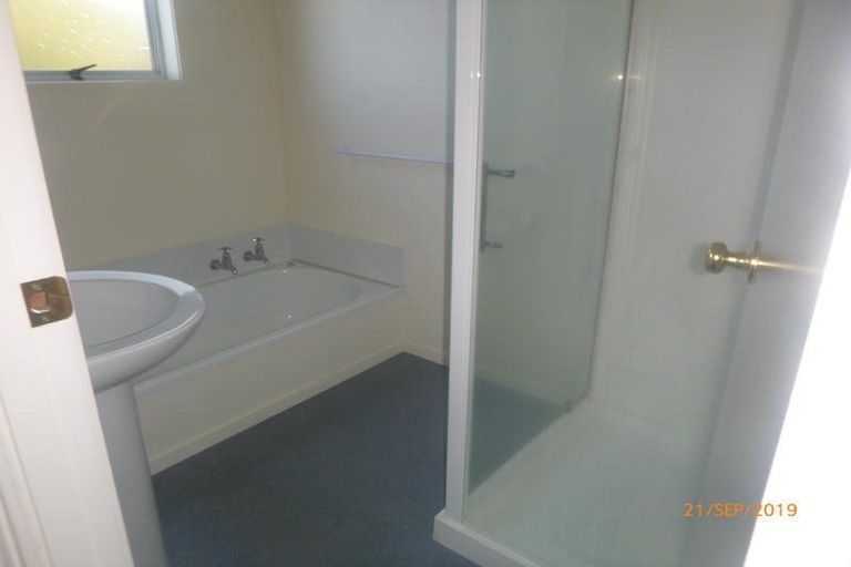 Photo of property in 7 Kemp Road, Massey, Auckland, 0614