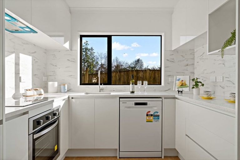 Photo of property in 16/2 Arawa Street, New Lynn, Auckland, 0600