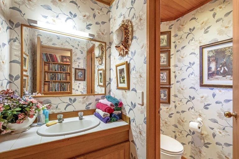 Photo of property in 2/82 Maidstone Road, Ilam, Christchurch, 8041