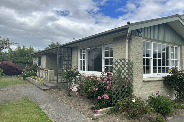 Photo of property in 25 Hillary Street, Winton, 9720