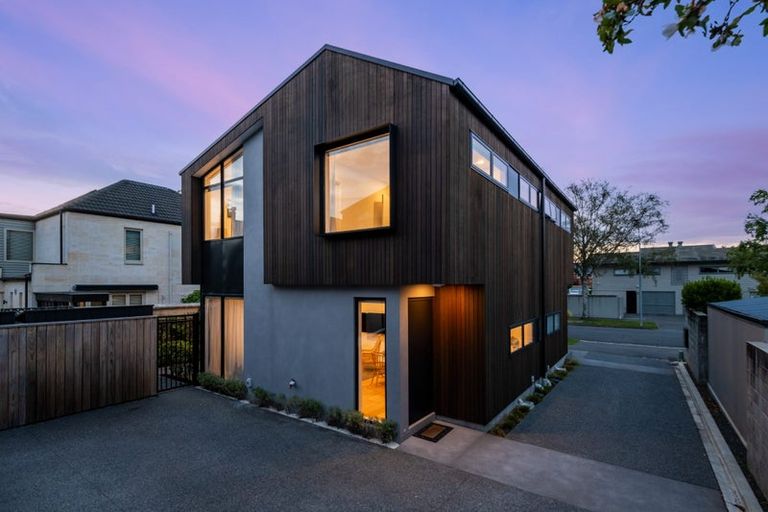 Photo of property in 2/126 Rugby Street, Merivale, Christchurch, 8014