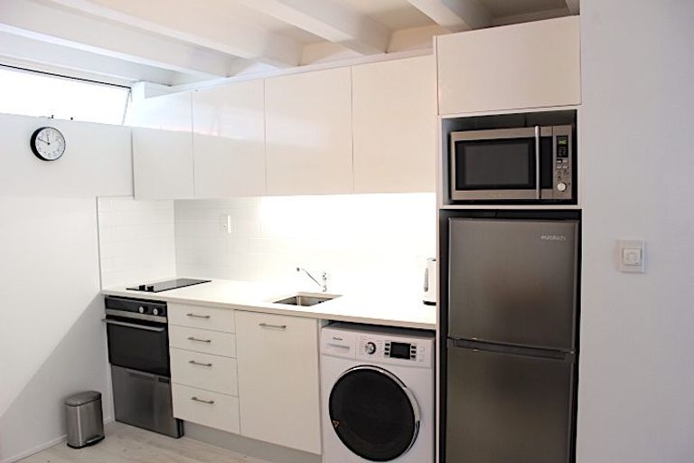 Photo of property in 3/73 Princes Street, Northcote Point, Auckland, 0627