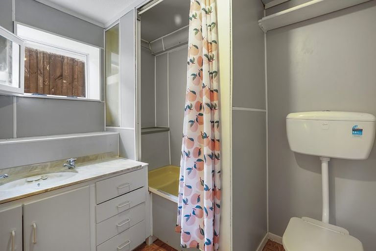 Photo of property in 24 Springfield Crescent, Enderley, Hamilton, 3214