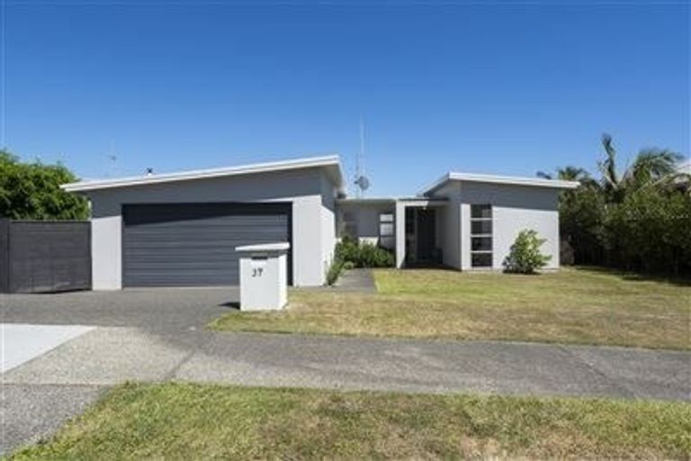 Photo of property in 37 Harbelle Close, Bethlehem, Tauranga, 3110