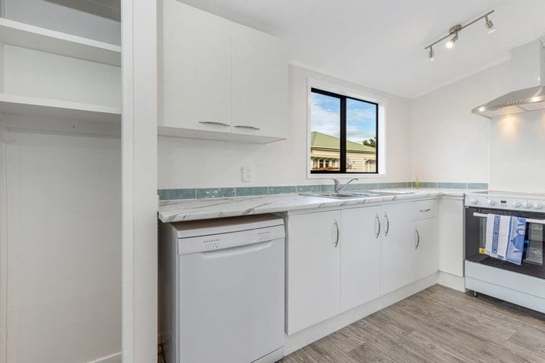 Photo of property in 15 View Road, Waiuku, 2123