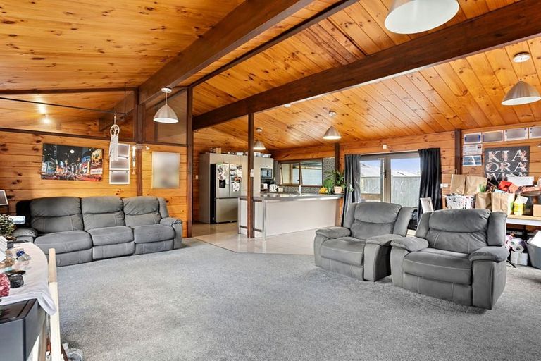 Photo of property in 56 Makora Road, Massey, Auckland, 0614