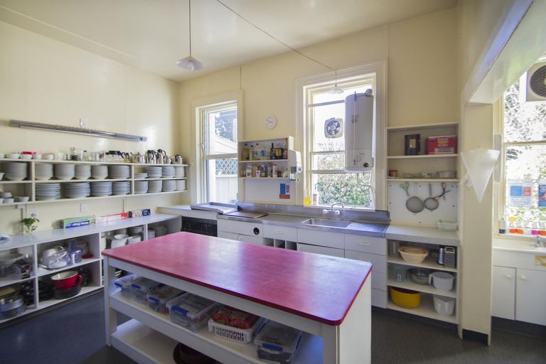 Photo of property in 140 Perth Street, Holmes Hill, Oamaru, 9401