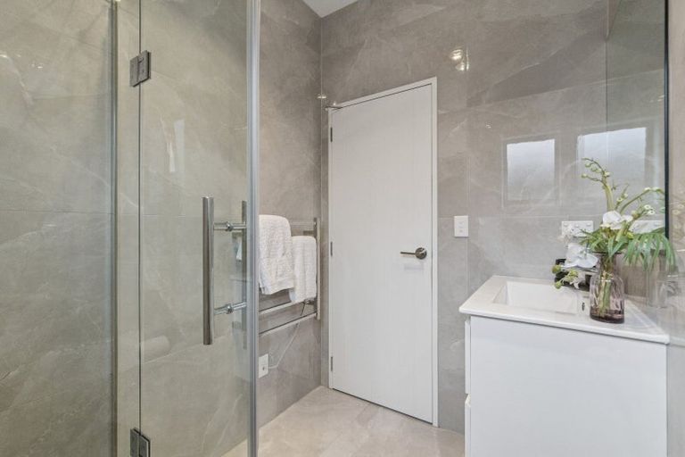 Photo of property in 9 Survila Street, Takanini, 2110