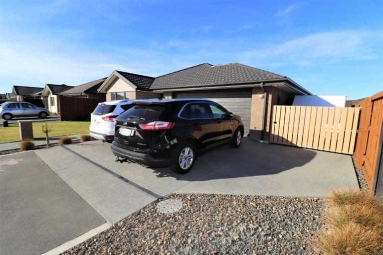 Photo of property in 35 Rossall Crescent, Rolleston, 7615