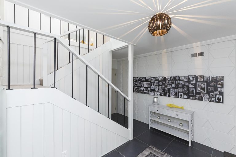 Photo of property in 10 Opawa Place, Terrace End, Palmerston North, 4410