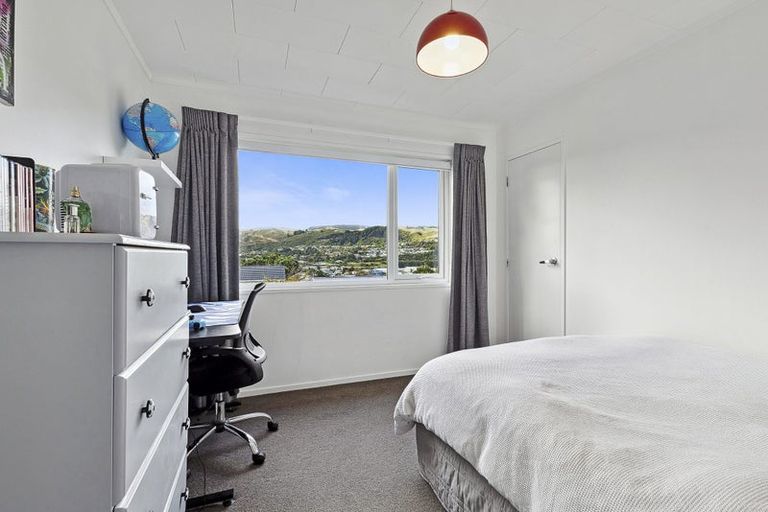 Photo of property in 70 Fyvie Avenue, Tawa, Wellington, 5028