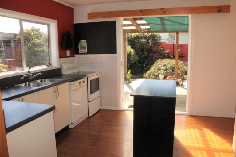 Photo of property in 35 Romilly Street, Westport, 7825