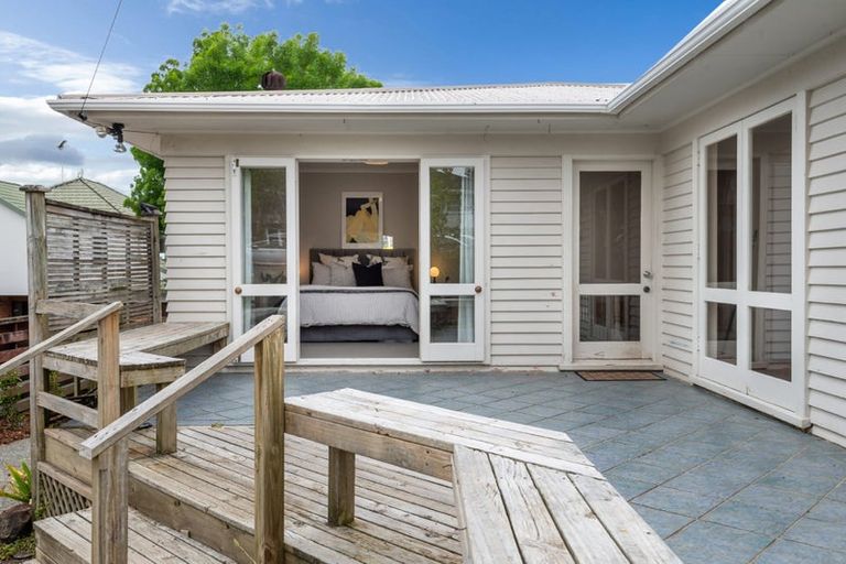 Photo of property in 1/95 Sylvan Avenue, Northcote, Auckland, 0627