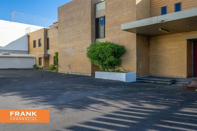 Photo of property in 138 Great South Road, Takanini, 2112