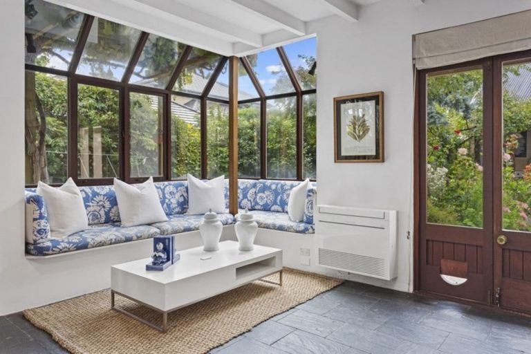 Photo of property in 114 Merivale Lane, Merivale, Christchurch, 8014