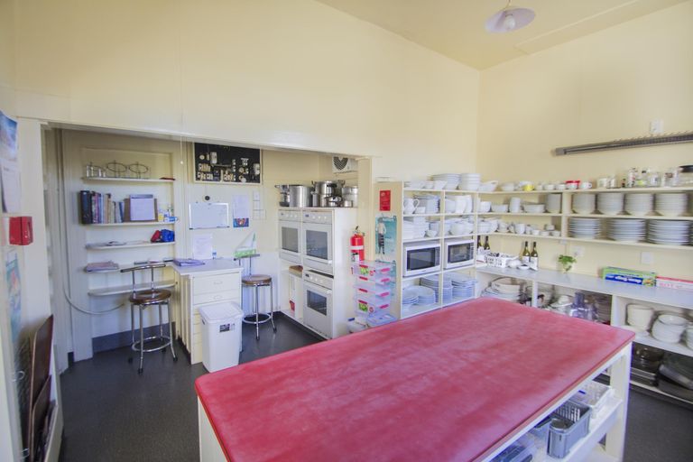 Photo of property in 140 Perth Street, Holmes Hill, Oamaru, 9401